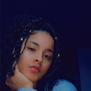 Meet your Posher, Tabitha